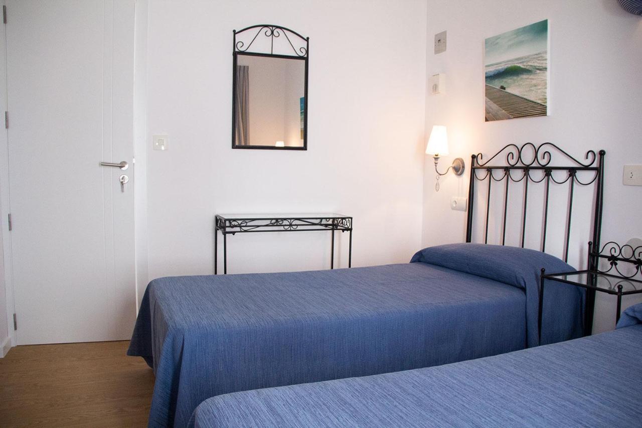 Hostal Alemania Es Pujols Exterior photo