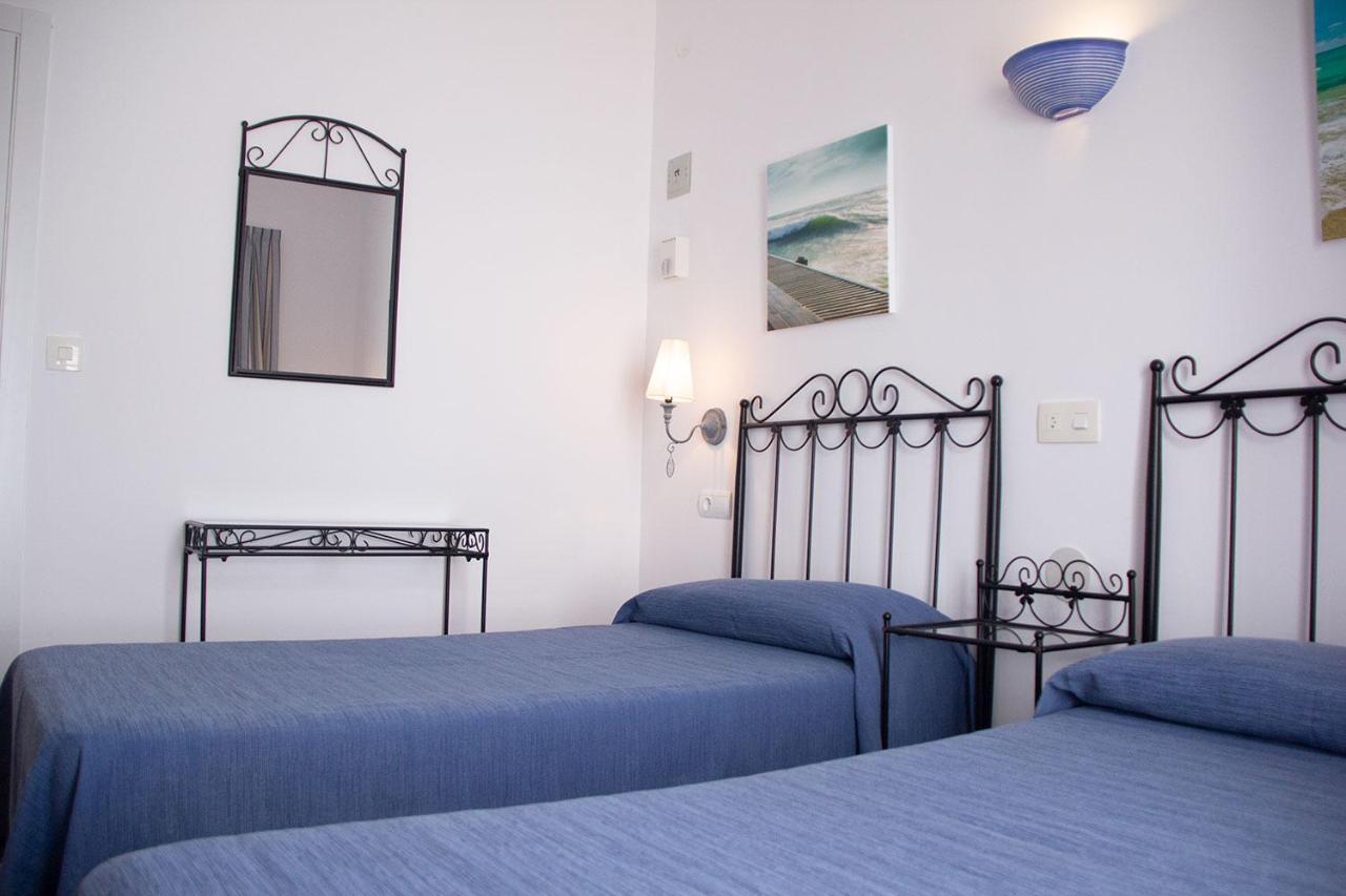 Hostal Alemania Es Pujols Exterior photo